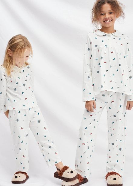 Oferta de Pijama largo navideño por $65900 en Mango