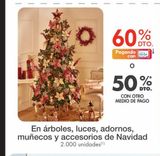 Oferta de En árboles, luces, adornos, muñecos y accesorios de Navidad  en Metro