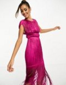 Oferta de ASOS DESIGN high neck fringe maxi dress in hot pink por $85 en ASOS