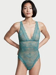 Oferta de The Lacie Plunge Bodysuit por $16,99 en Victoria’s Secret
